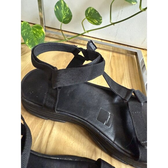 Women’s size 8 black sandal strap shoes - Picture 6 of 10